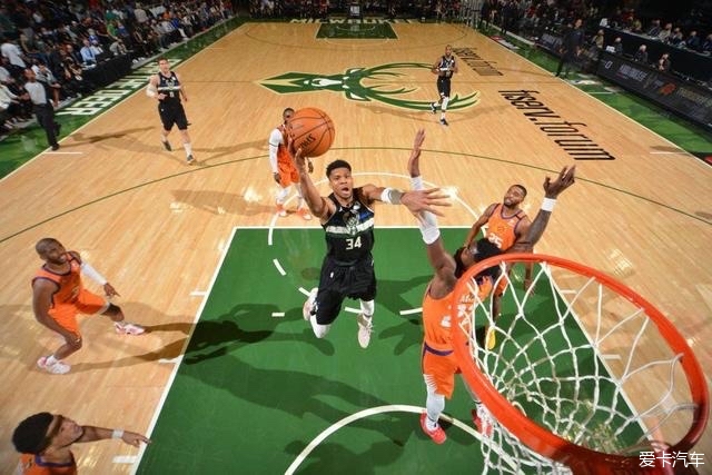 西甲-莱万一射二传菲利克斯破门 巴萨3-0马竞